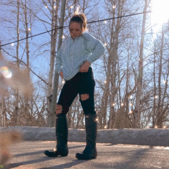 Meet your Posher, Makayla - Picture 1 of 1